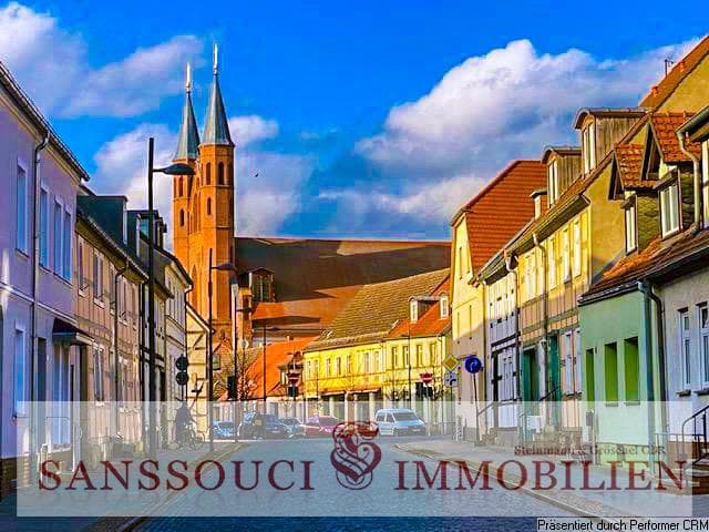 direkter Blick zur Kirche